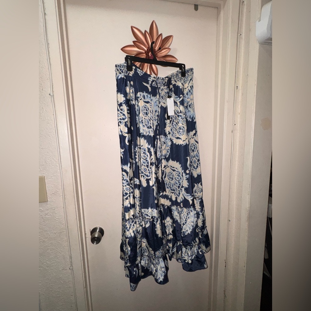 Tahari Navy and White Patterned Maxi Skirt